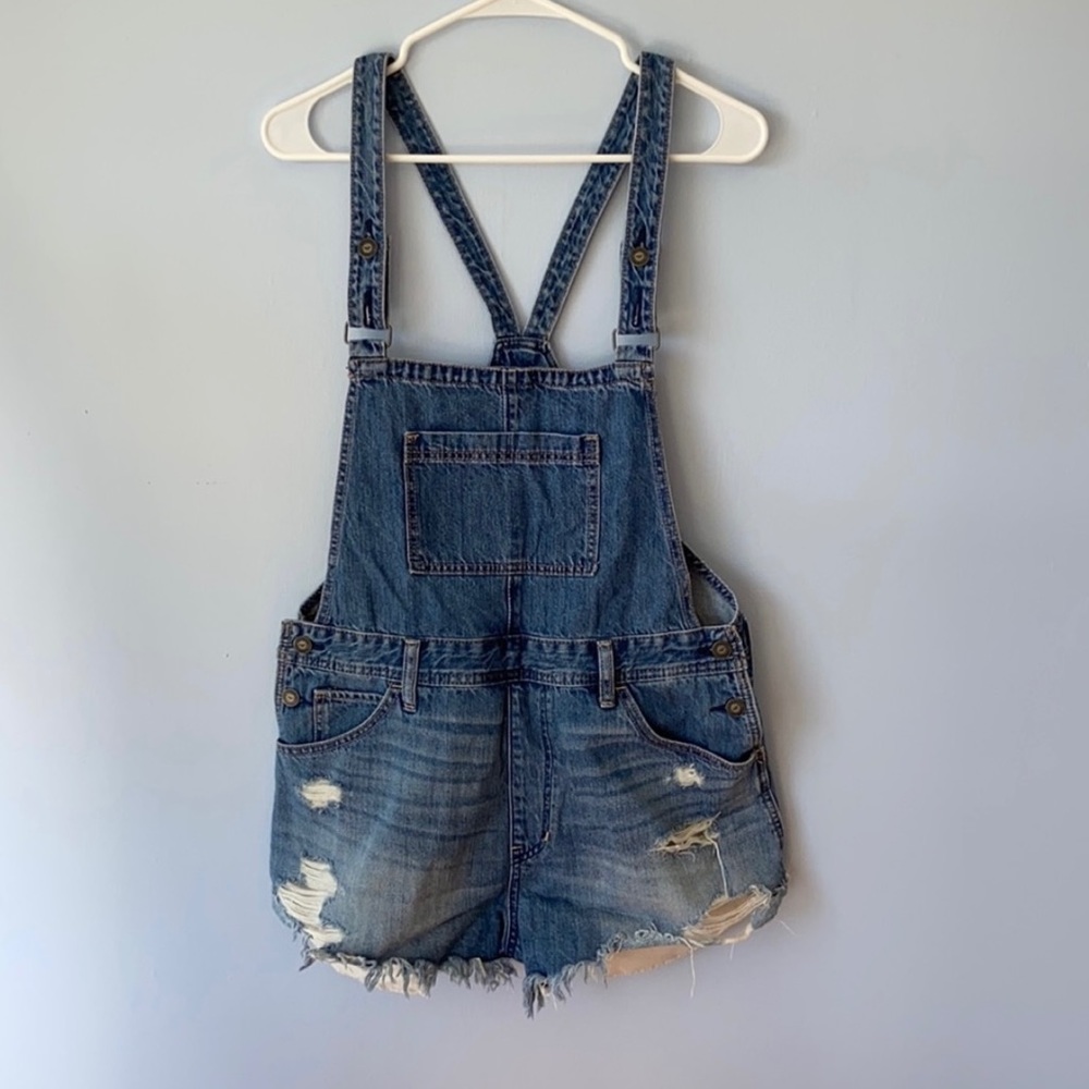 Hollister Short Overalls – High rise - L